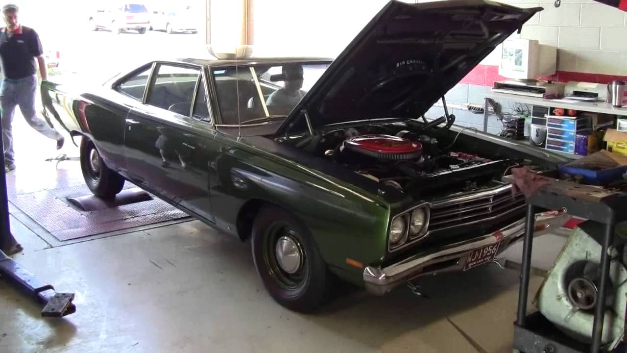 Dudek FAST hemi road runner tuning Jakes Auto 1 - YouTube