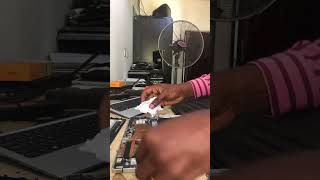 Assembling the HP Elite X2 1012 laptop #hp #hplaptop #hpsupport #laptophp #hpelite #prestigeseries