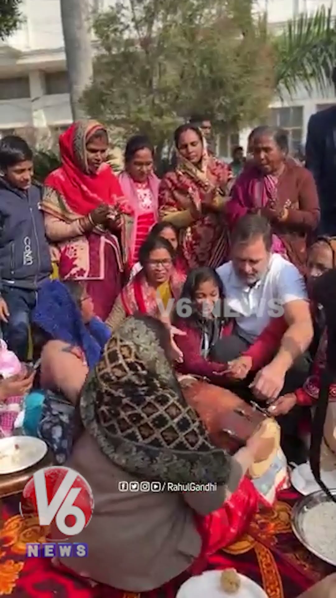 Rahul Gandhi Celebrates Sankranthi Festival With Delhi People | V6 News