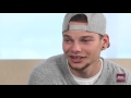 Kane Brown talks about his mother's love | Rare Country