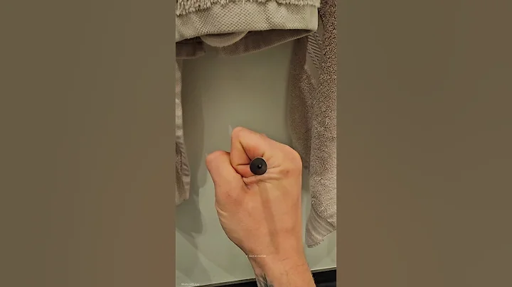 Close One Eye and Watch! This Pencil Illusion Will Blow Your Mind 😱✏️