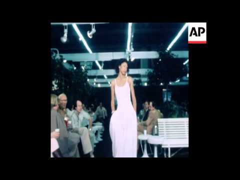 SYND 24 10 78 HIGHLIGHTS OF THE PARIS SPRING FASHION COLLECTIONS