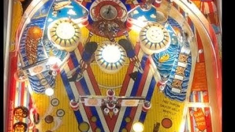 Sweeping all drop targets in slow motion on Harlem Globetrotters pinball
