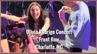 Miniatura de vídeo de "Olivia Rodrigo | GUTS TOUR VLOG ~ Charlotte NC"