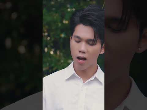 Trong tiếng hát ve phượng hồng là hoàng hậu đó.. #thanhdat #phuongbuon #nhachaymoingay