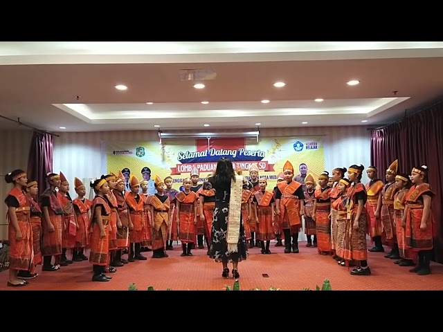 Damailah Indonesia ~ Juara 2 SD Santo Yoseph 1 Festival Paduan Suara Tingkat SD  Tgl 6 - 7 Juni 2024 class=