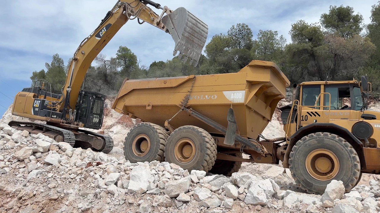 Road & Wind Farm Constr.: CAT 385C, Epiroc Breaker, CAT 336E, Tamrock Drill & Volvo A40D-Sotiriadis