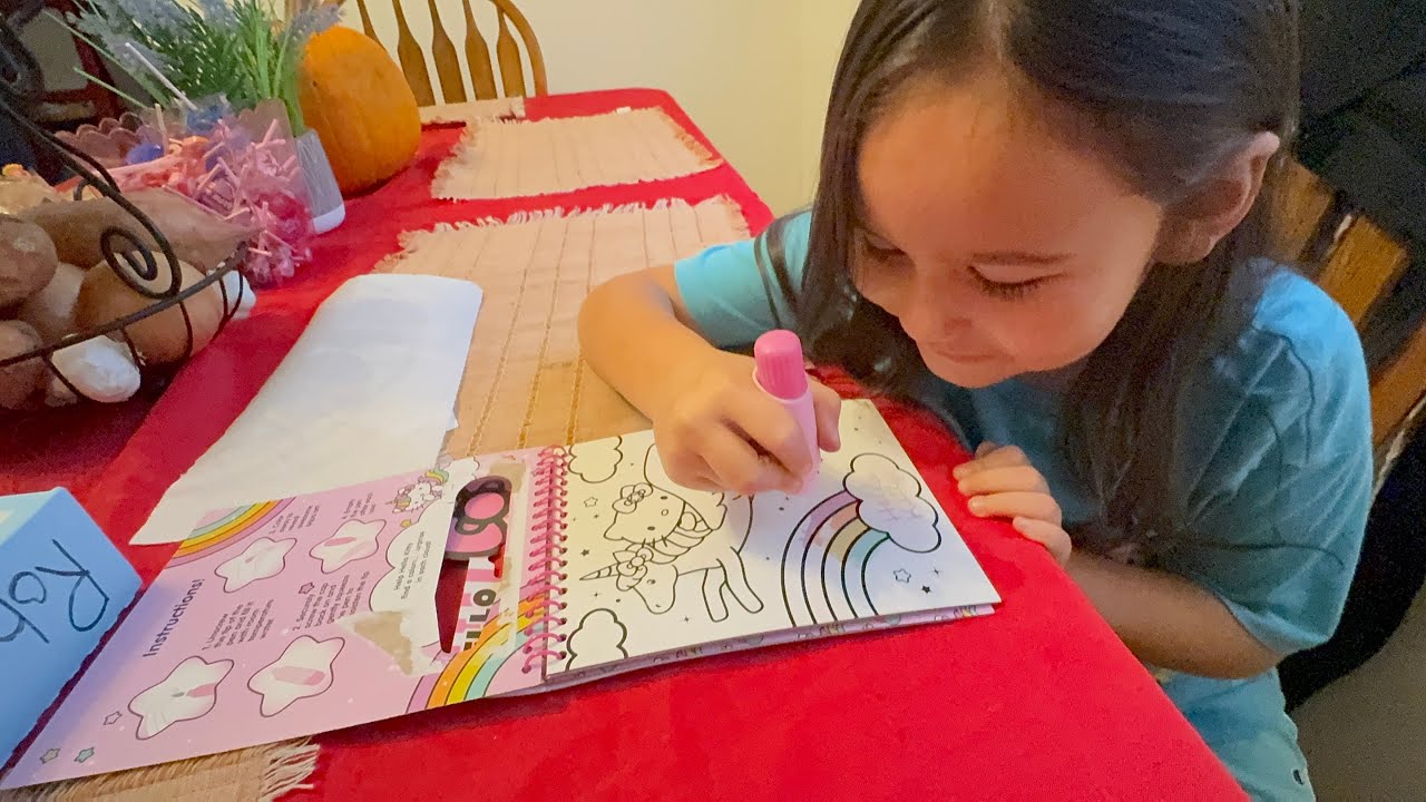 HELLO KITTY AQUA ART PAD REVEAL COLORS WITH THE WATER 4 reusable art board  set 