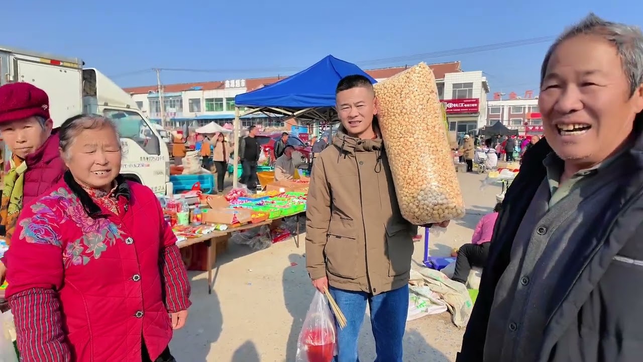 过年了，跟父母去赶大集，祝大家新年快乐 #回家过年 #赶集 #农村