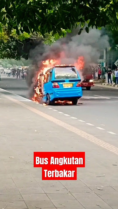 Bus Angkutan Terbakar#shorts #viral #herichannel#trending #tronton #truk#bus #animasimobiltruk#truck