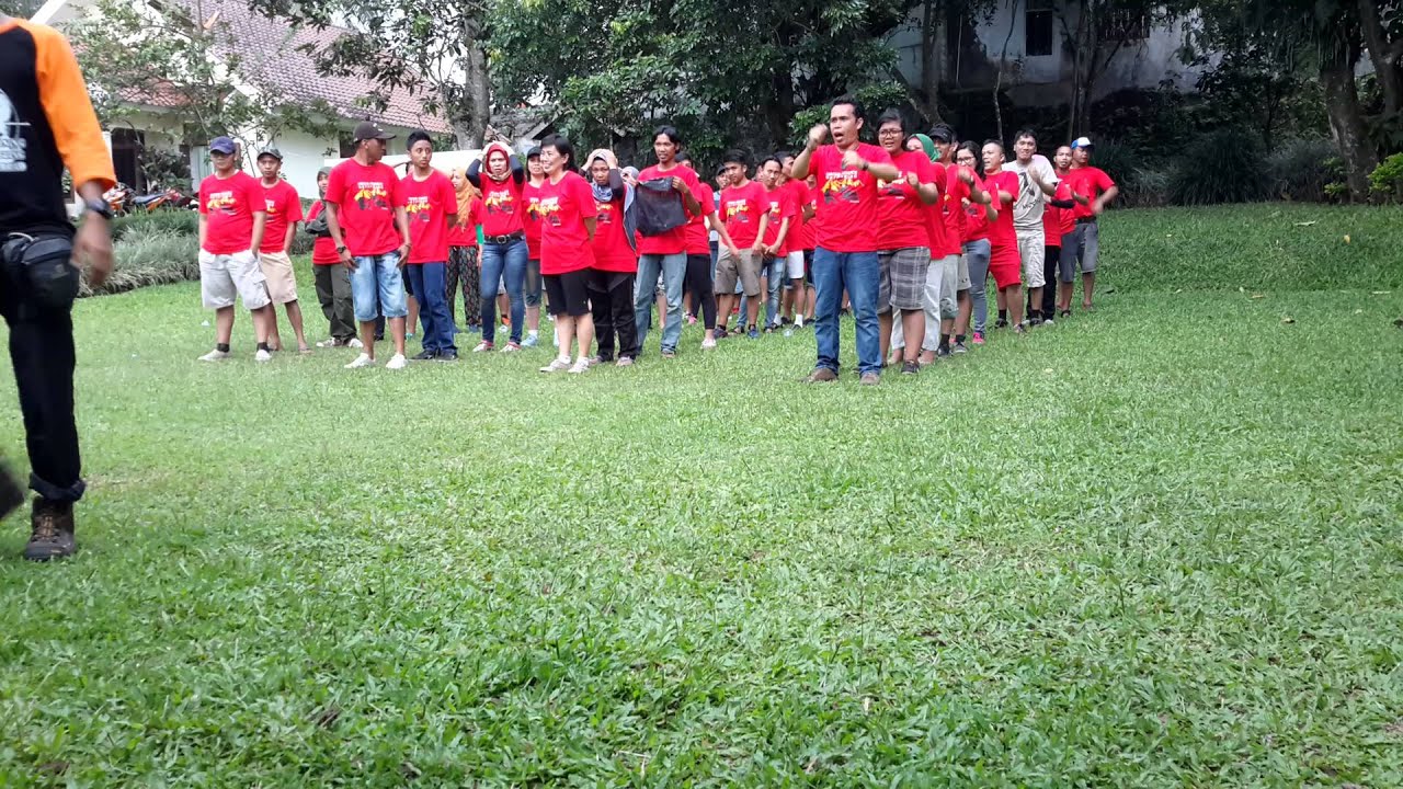 Serunya Team Building di Cikereteg, Bogor