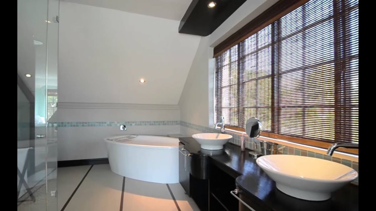 Pam Golding Properties Somerset West 4 Bedroom House for sale in