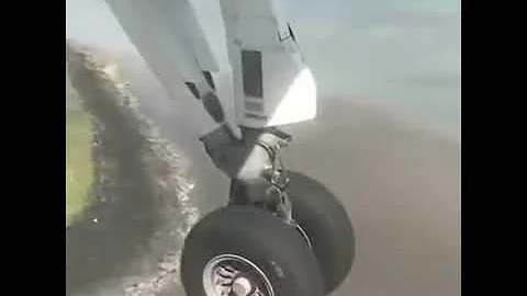 Q400 Landing Gear Failure, Great Pilot Skills | #Shorts​