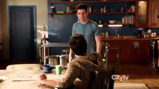 New Girl - Schmidt vs. Nick (Man, did you use my conditioner?!) screenshot 4