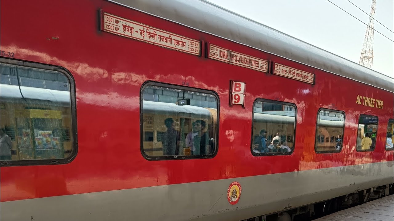 Journey in New Delhi Howrah Rajdhani Express #trainjourney # ...