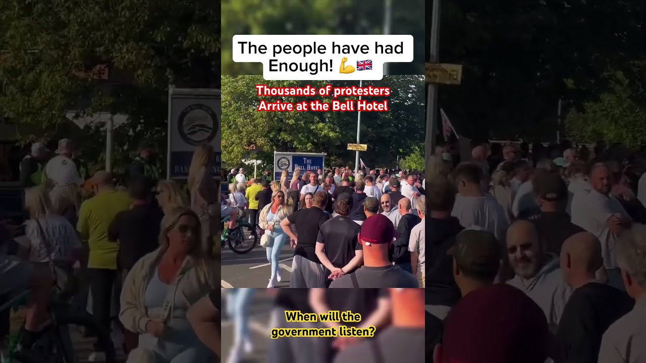 Thousands Of Protesters At The Bell Hotel Epping Uk Protest Politics Immigration Police Cops