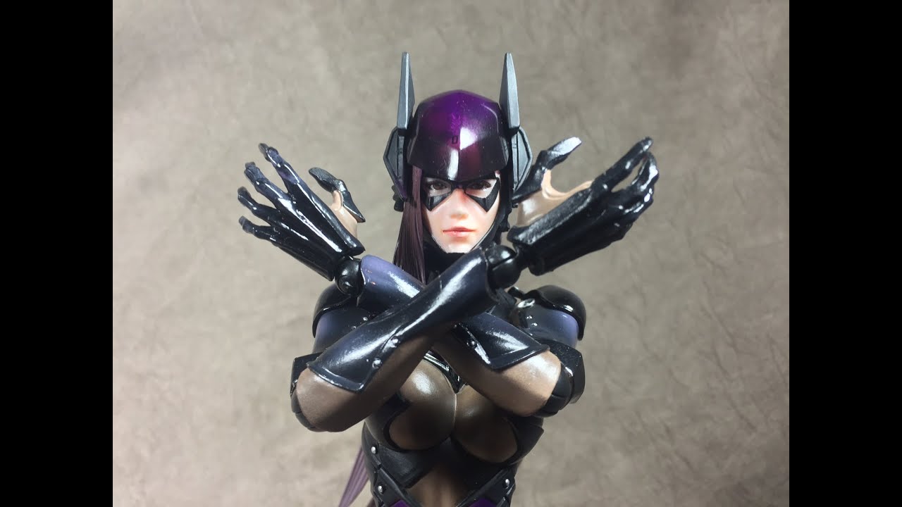 play arts catwoman