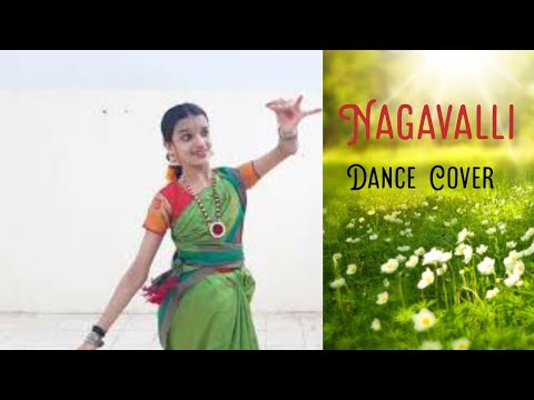 NAGAVALLI DANCE COVER   soft version  Anganamar mouli mani Dance Snayara shaji