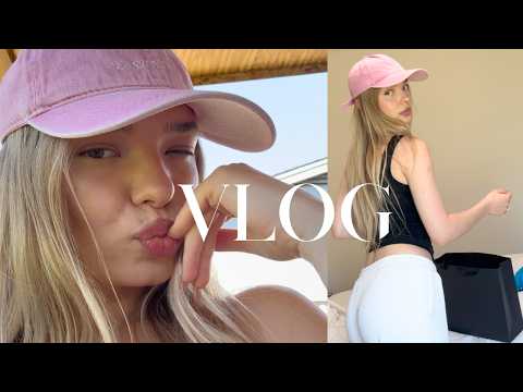 Step into a glimpse of Veronica's life : a page in my diary