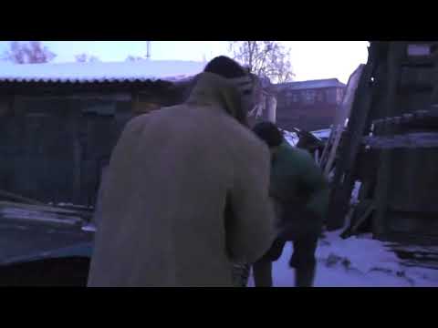 1. Роман Малыш грузит стройматериалы для своего дома. 29.11. 2017