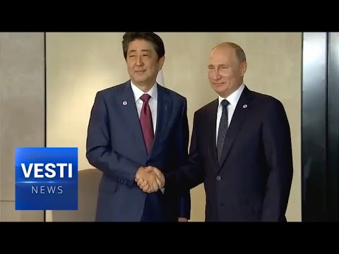 Video: Putin Na Shinzo Abe Wataweza Kukubaliana Juu Ya Visiwa Vya Kuril