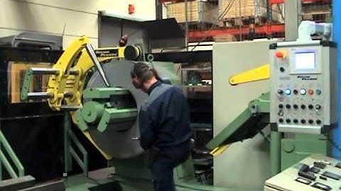 SERVOPRESSE Compact Traversing Decoiling Feeder-Straightener Line