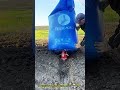 力を使わず一瞬で大量の肥料を排出する画期的なアイテム #works #innovative #machinery #agri #smartfarming