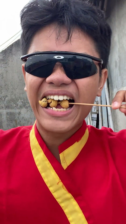 Kind Grandpa Eats Candy 🥰🍡🤏🏻Skewers and the Funny Ending yp544456 #shorts
