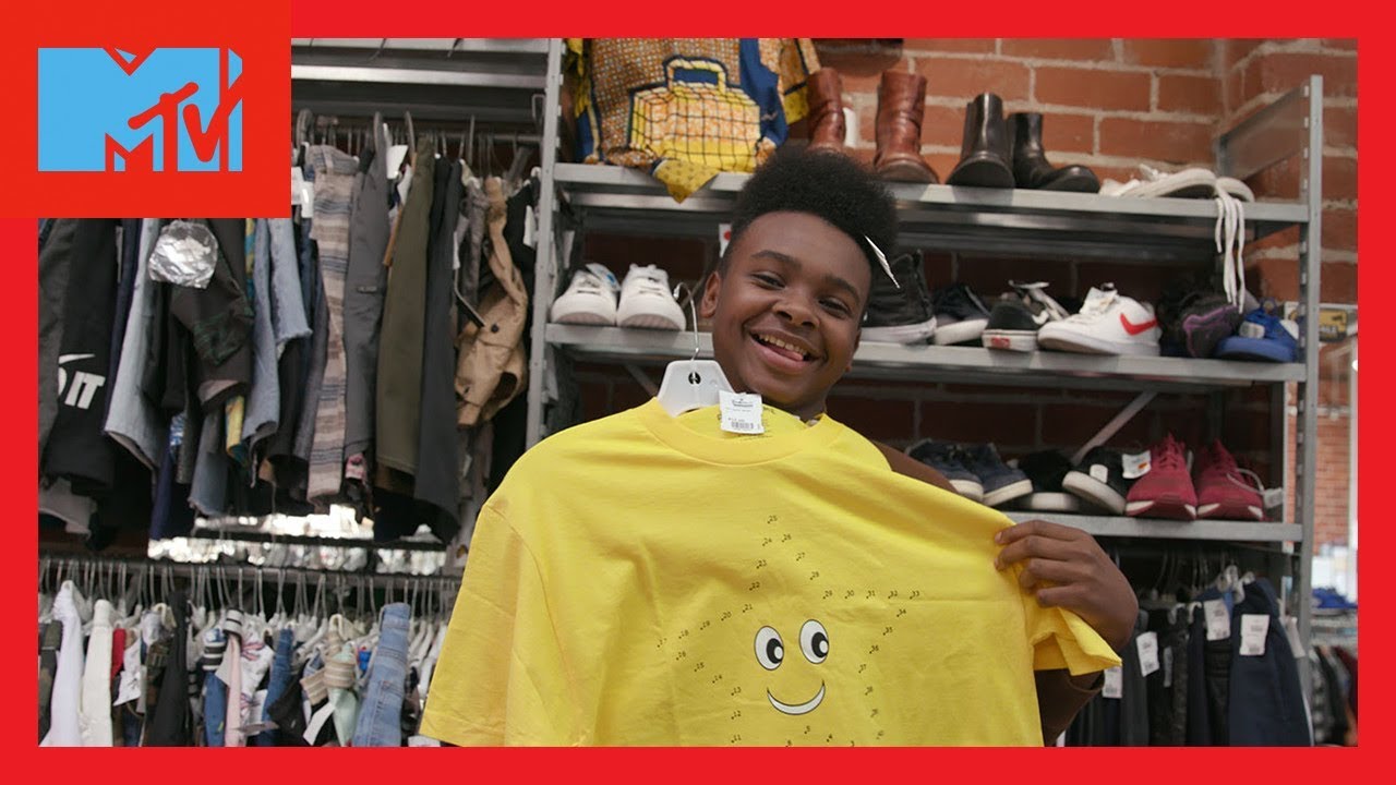 awkward.yeti Jay Versace Goes Shopping For VidCon | Road to VidCon | MTV