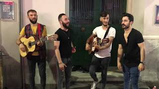 Kürtçe Müzik Ziyafeti Sunan Taksim Sokak Sanatçılar Herkesi Büyüledi