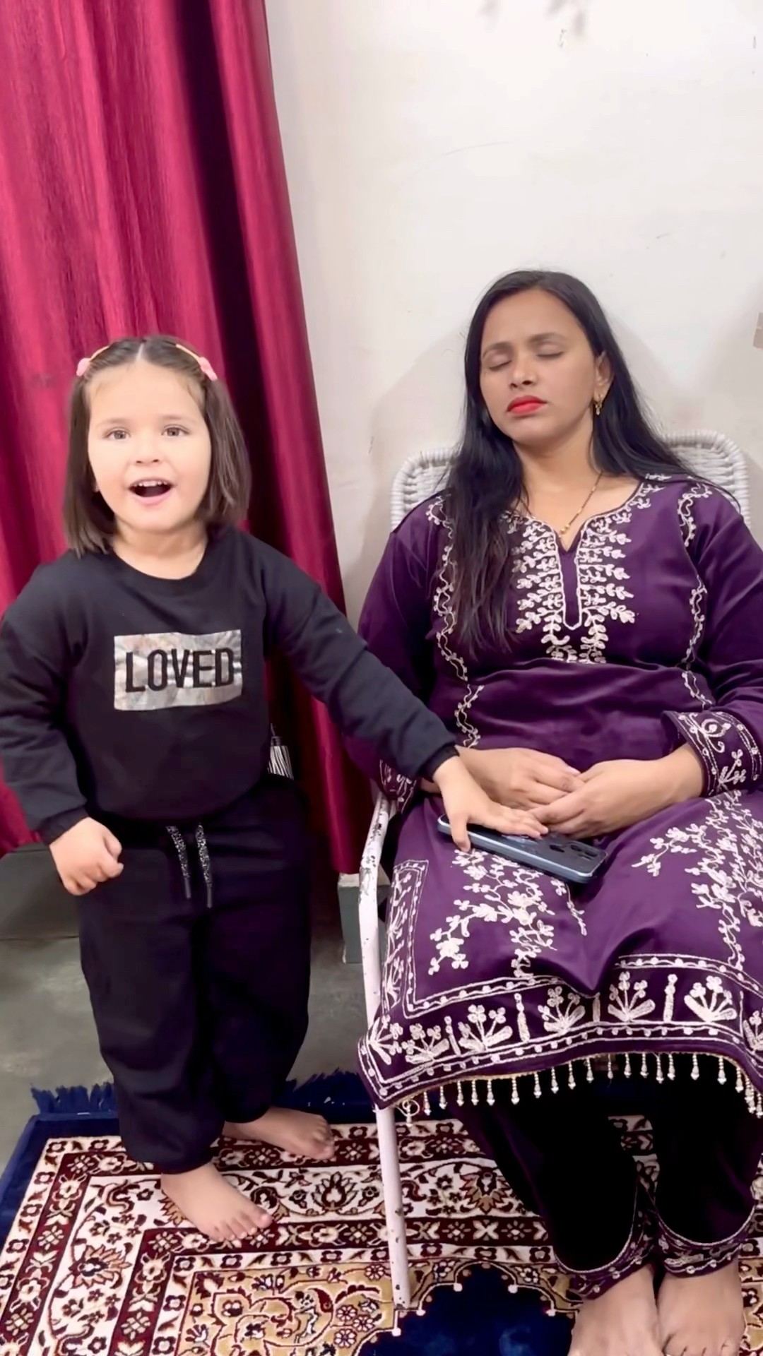 Akshita ne Vedika ke sath kya kiya??