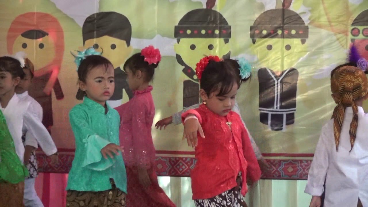 TARI REK AYO REK TK DHARMA RINI VIII KOTA PASURUAN