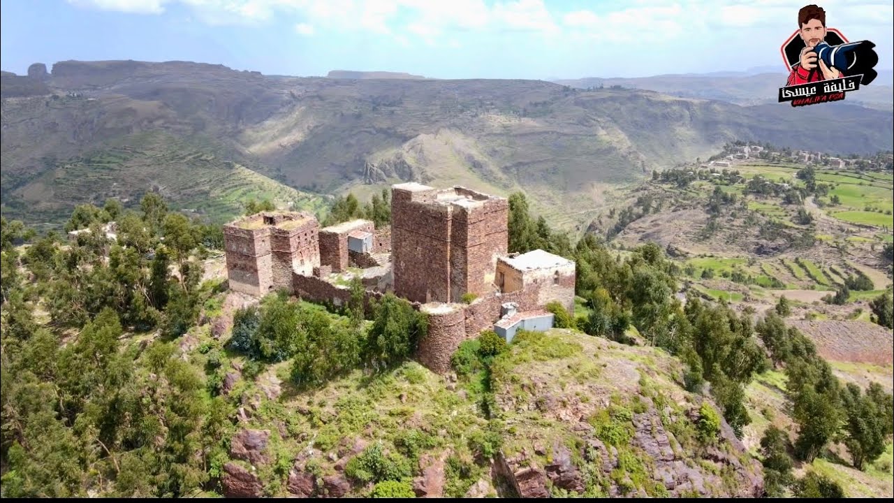 من اقدم القلعات في اليمن حصن العبس يوجد في محافظة اب مديرية الشعر
