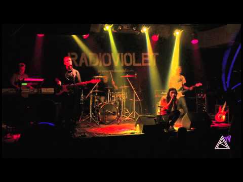 Παρακολούθηση Radioviolet "Are You Real?" (Live) στο YouTube Παρακολούθηση Radioviolet "Are You Real?" (Live) στο YouTube