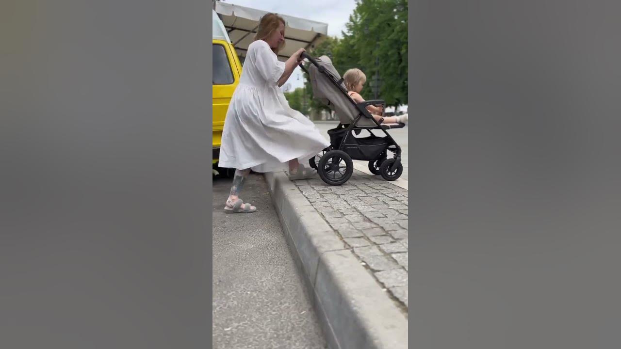 Вездеходная прогулочная коляска Jovola Selena прошла тест-драйв по ...