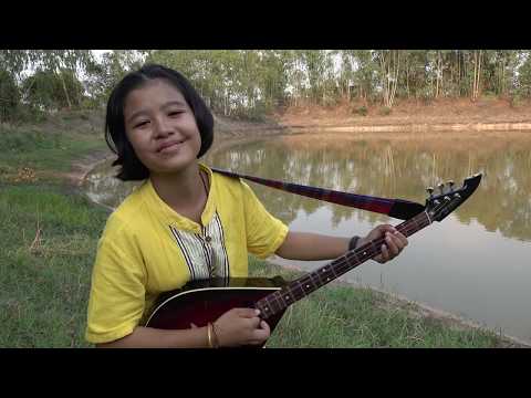 ลายสเลเต บรรเลงพิณอีสาน โดย กิ๊ฟน้อย พนมไพร【Isan Lam Ploen】