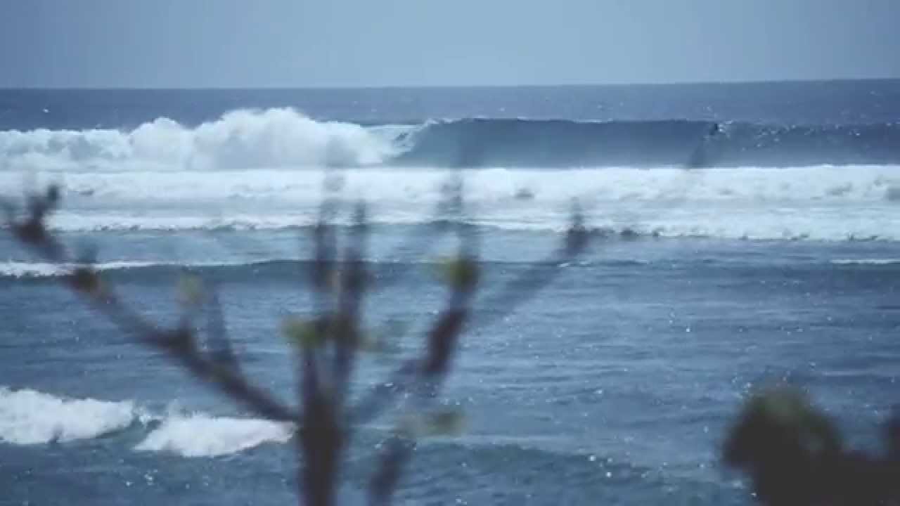 Fernando Fanta na Indonésia - Desert Point adrenaline cycles