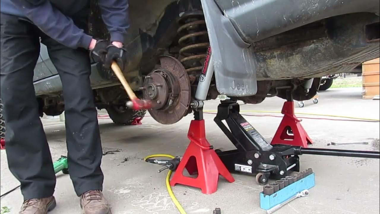 Jeep Wheel Stud Replacement #shorts #short - YouTube