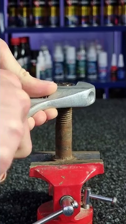 Rusted Bolts Изображения: просматривайте стоковые фотографии, векторные изображе