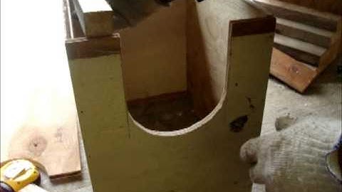 Rabbit nest box build video