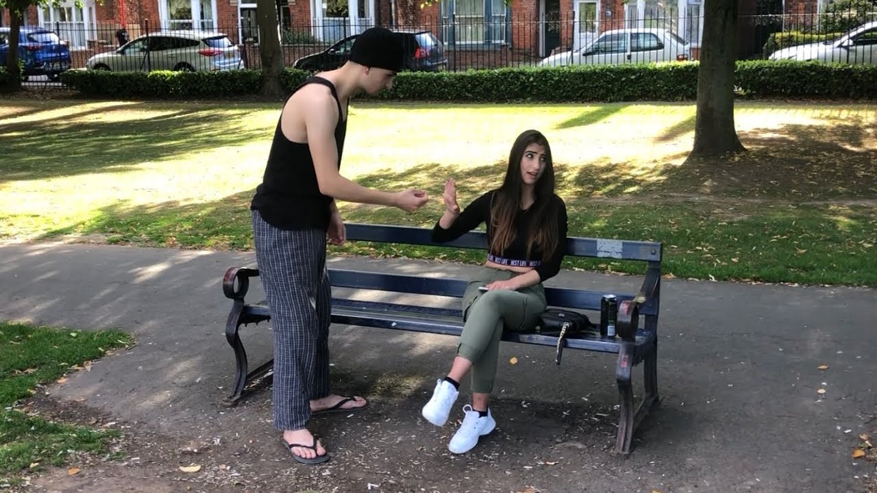 Она смотрела на меня свысока, потому что я был бездомным, но шок от того, что я вернулся к её бог...