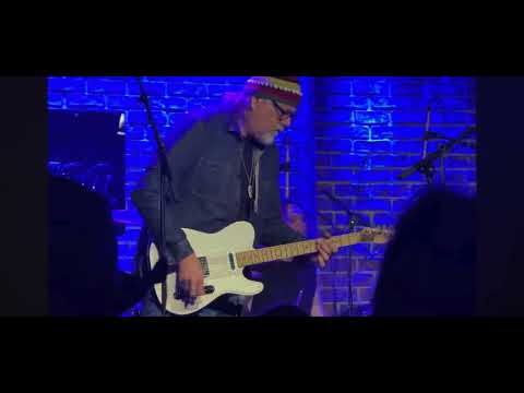 Greg Koch- Shuffle Wah and B3 solos from The Iridium