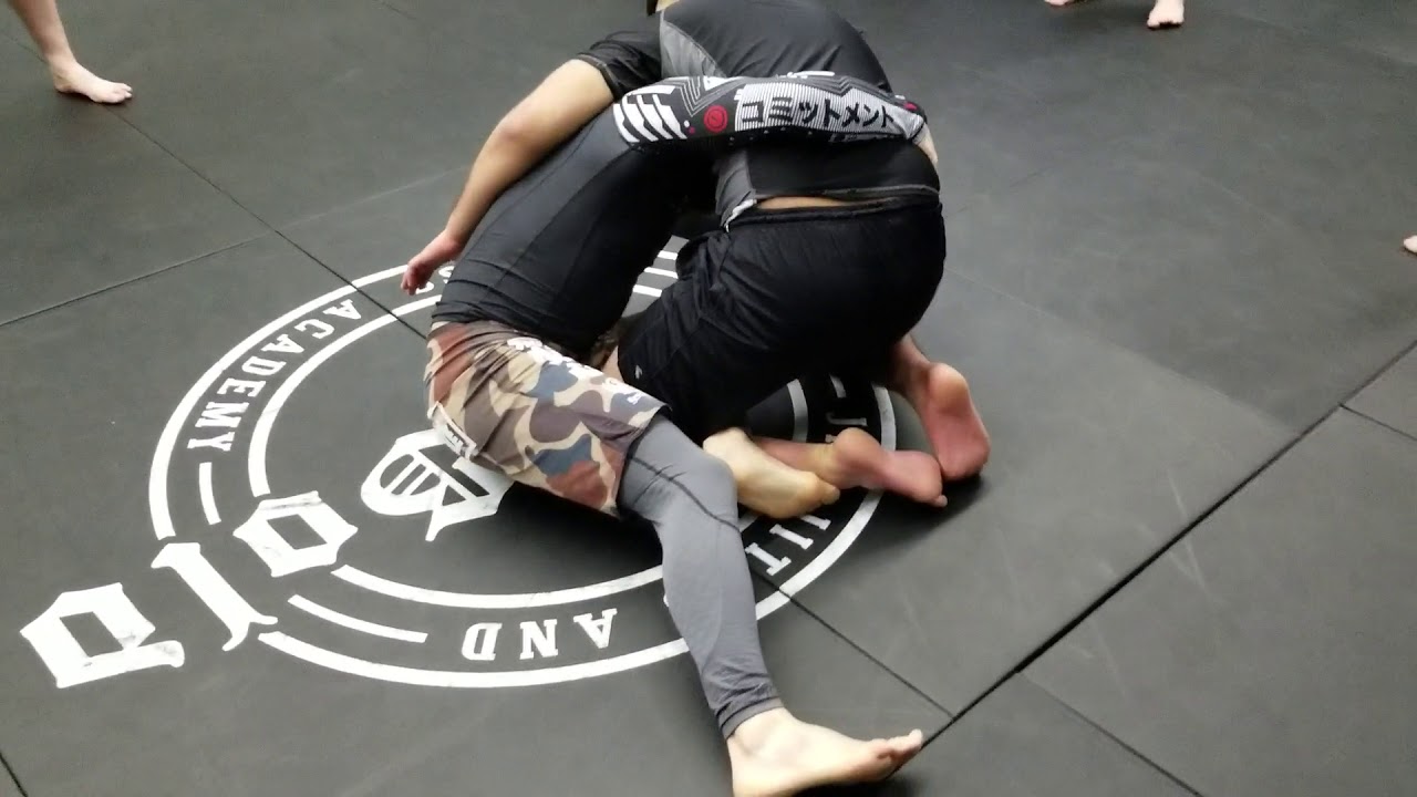 Z Guard Sweep - Dive Sweep - Dope Mount - YouTube