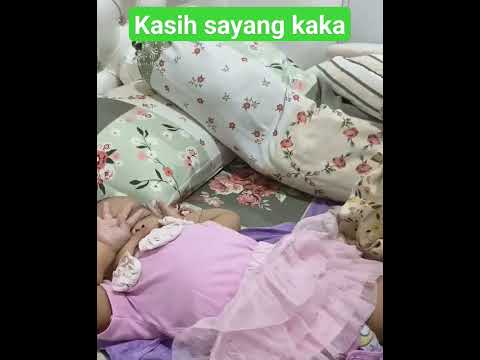 Kasih sayang Kaka ke adik nya, co cweeet....