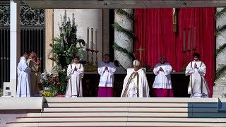 Pope at Easter: Pray for Ukrainian, Russian people, refugees