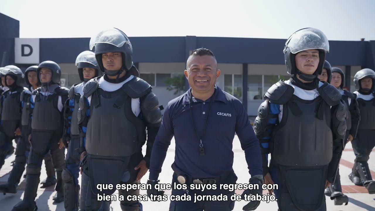 Entrega #CECAFIS 123 policías de proximidad al servicio de Querétaro