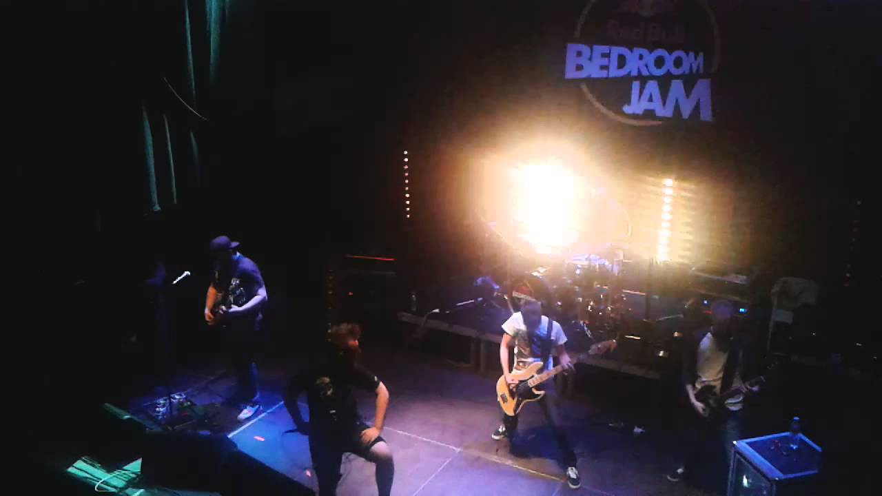 Revenge of the Giant Face - Red Bull Bedroom Jam - Stage Volume 1 (31/ ...