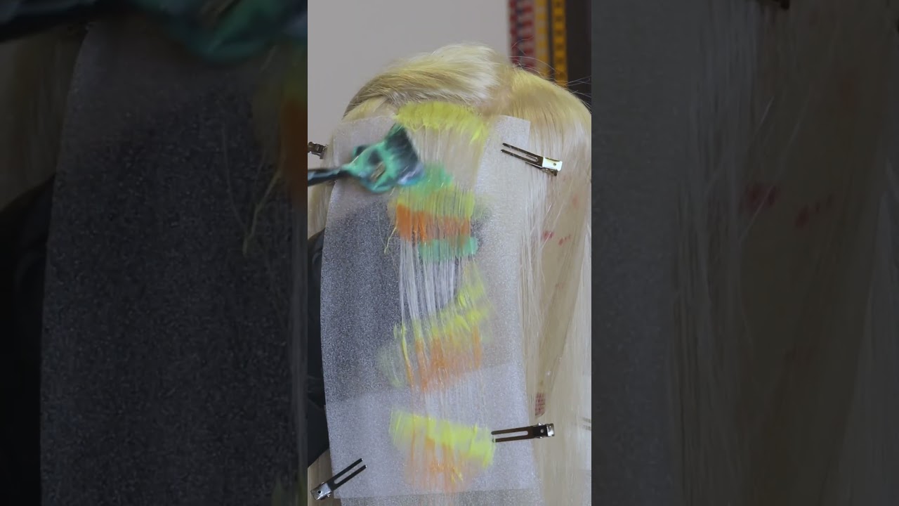 Have you ever seen iridescent hair? 🏳️‍🌈🏳️‍⚧️🌈🦄