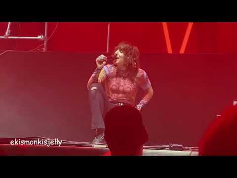 Bring Me The Horizon - Can You Feel My Heart | So Much for (Tour)Dust