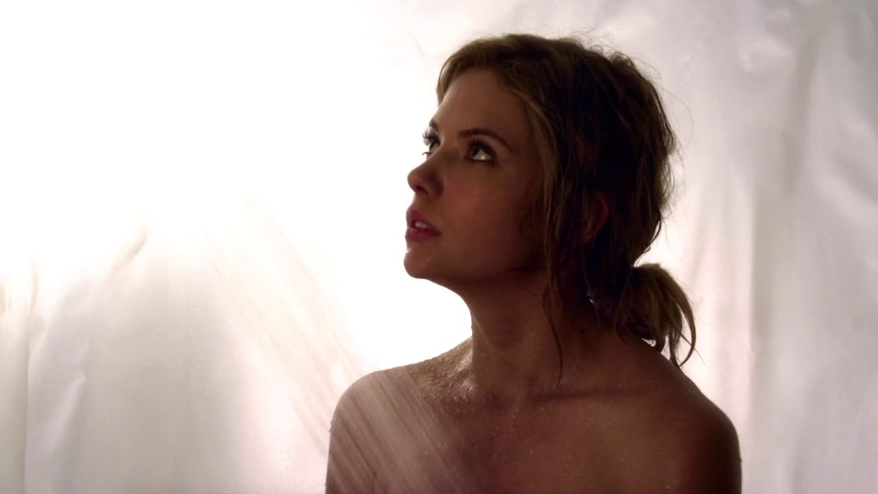 Pll Hanna Taking A Shower Youtube